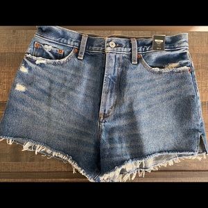 ABERCROMBIE DENIM SHORTS - new with tags